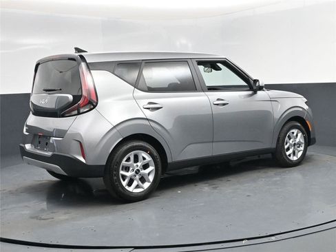 New 2025 Kia Soul LX image 8