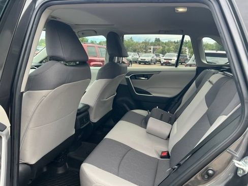 Used 2022 Toyota RAV4 XLE w/ Convenience Package AWD/4WD image 29
