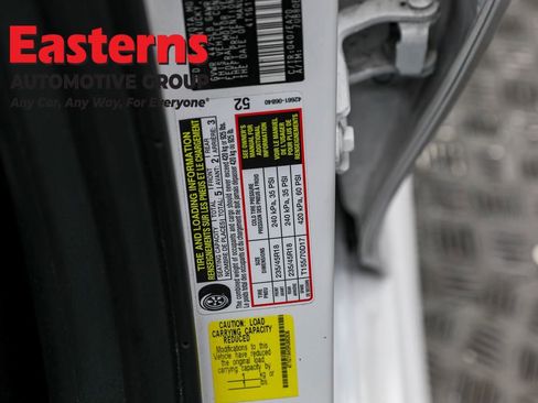 Used 2024 Toyota Camry SE image 61