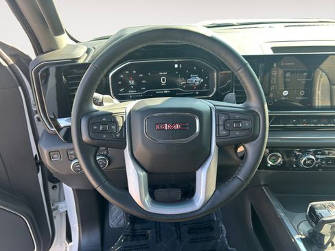 Used 2023 GMC Sierra 1500 SLT image 13