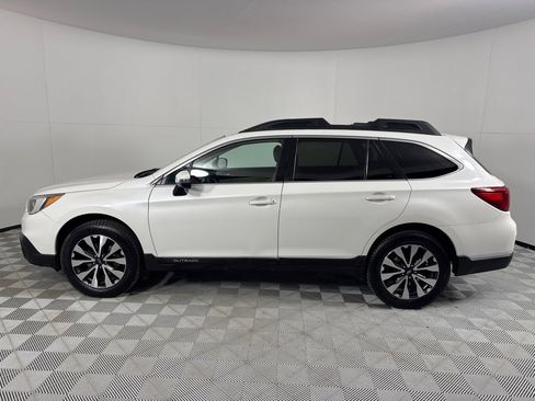 Used 2015 Subaru Outback 2.5i Limited image 8