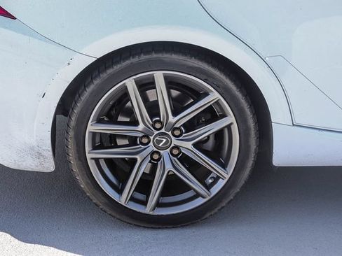 Used 2019 Lexus IS 300 RWD image 9