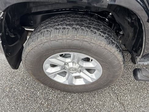 Used 2019 Toyota 4Runner SR5 image 17