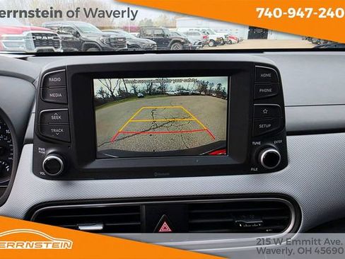 Used 2021 Hyundai Kona SE image 18