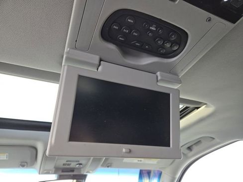 Used 2017 GMC Yukon XL Denali w/ Open Road Package image 19