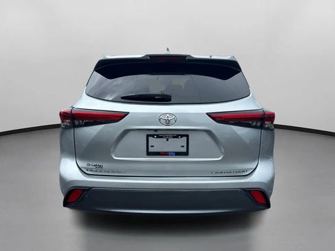 Used 2021 Toyota Highlander Limited image 8
