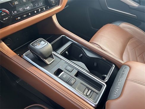 Used 2023 Nissan Pathfinder Platinum w/ Cargo Package image 26