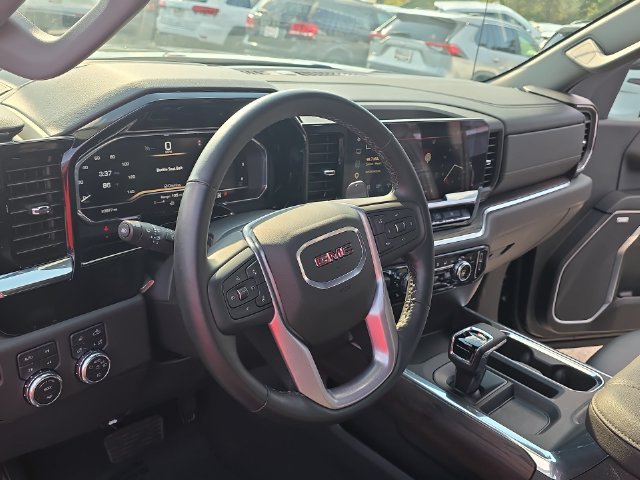 Used 2025 GMC Sierra 1500 SLT w/ SLT Premium Plus Package AWD/4WD image 17