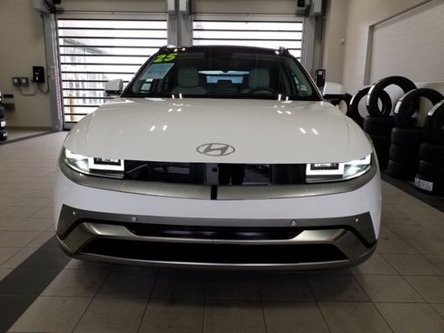 Used 2025 Hyundai Ioniq 5 Limited image 18