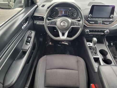 Certified 2025 Nissan Altima 2.5 SV FWD image 21