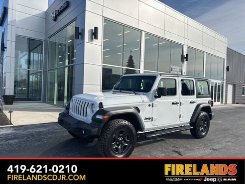 Used 2022 Jeep Wrangler Unlimited Sport image 4