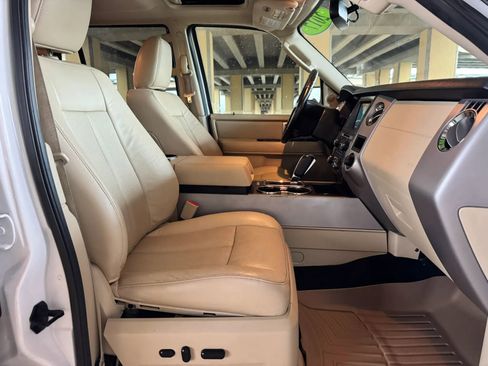 Used 2017 Ford Expedition EL Limited w/ Equipment Group 301A RWD image 31