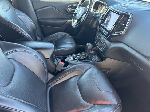 Used 2021 Jeep Cherokee Limited image 20