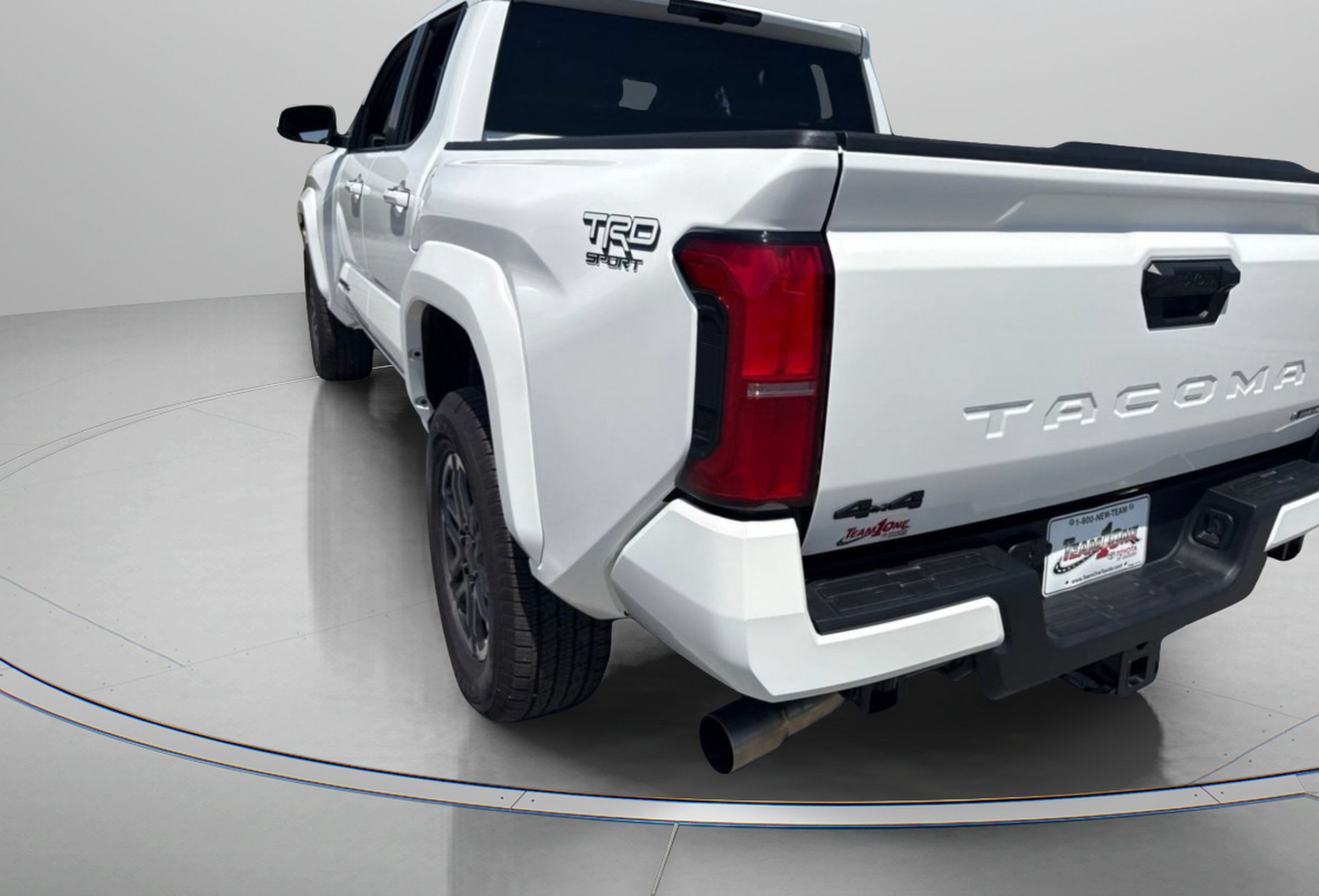 Certified 2026 Toyota Tacoma TRD Sport AWD/4WD image 8