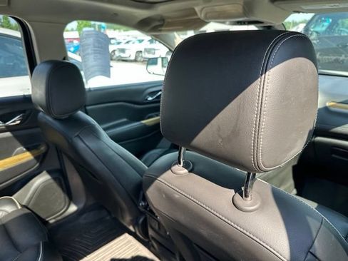 Used 2017 GMC Acadia Denali AWD/4WD image 18