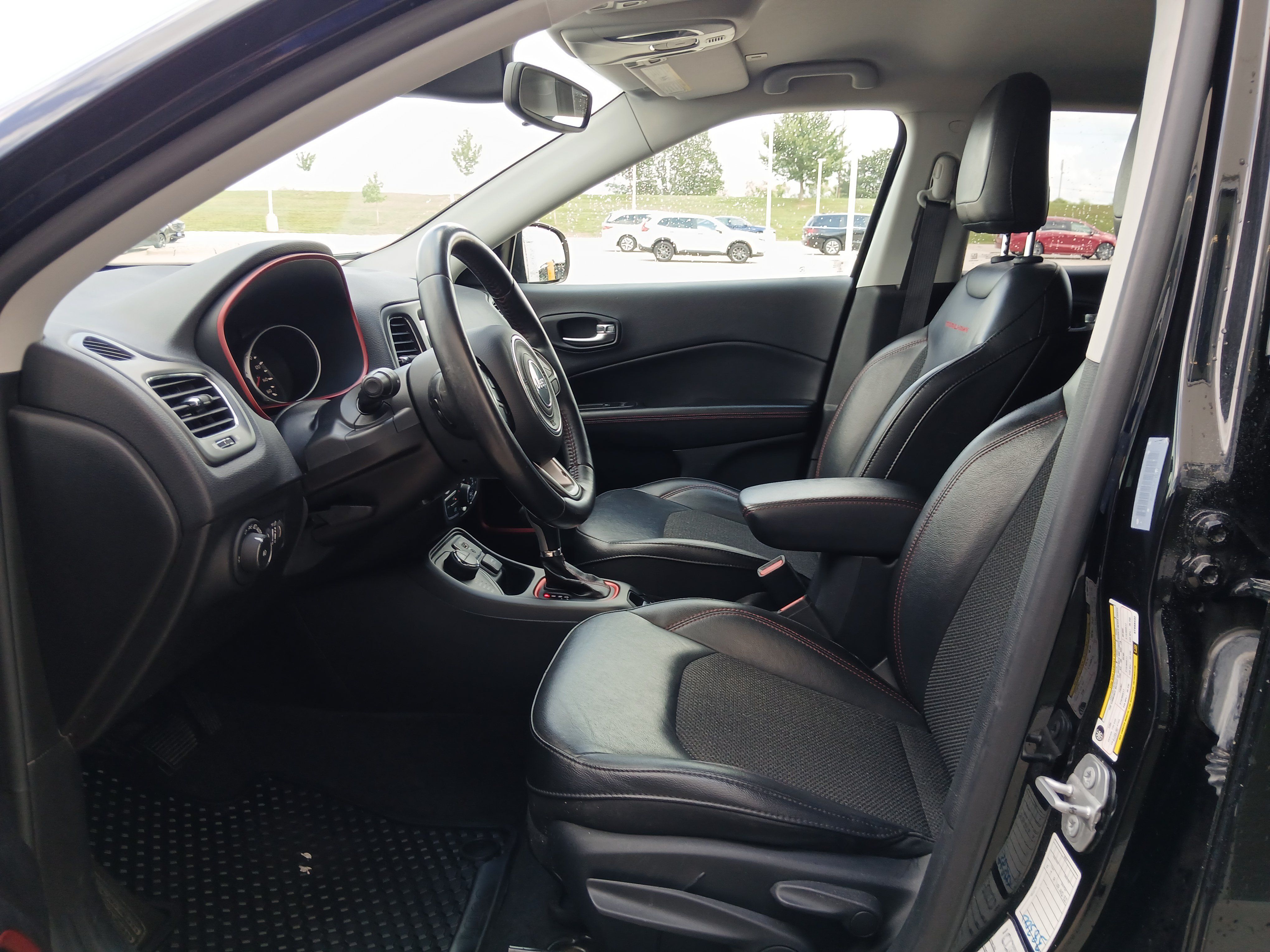 Used 2019 Jeep Compass Trailhawk AWD/4WD image 8
