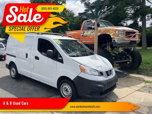 Used 2015 Nissan NV200 S w/ Cruise Control Package FWD image 1