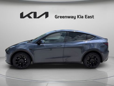Used 2021 Tesla Model Y Long Range AWD/4WD image 9