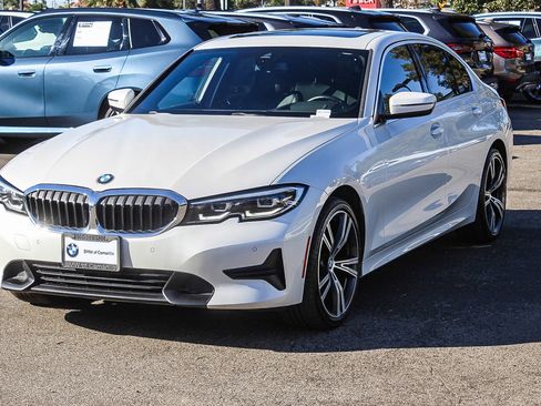 Used 2019 BMW 330i Sedan w/ Premium Package image 3