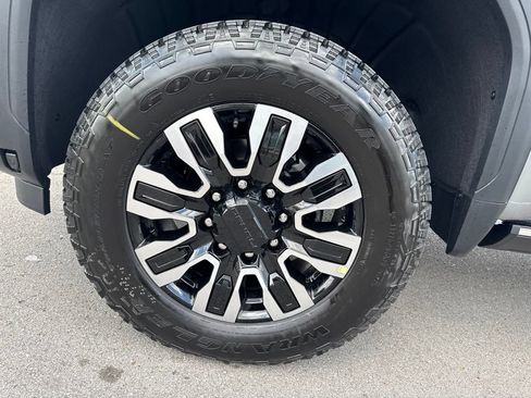 New 2026 GMC Sierra 2500 Denali Ultimate AWD/4WD image 31