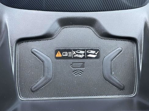 Used 2022 Chevrolet Colorado Z71 RWD image 33