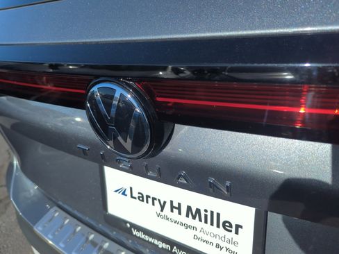 Certified 2025 Volkswagen Tiguan SE image 23