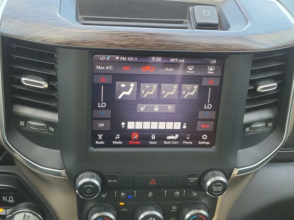 Used 2020 RAM 1500 Laramie AWD/4WD image 18