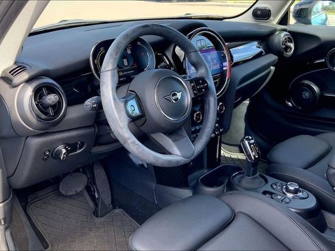 Certified 2024 MINI Cooper SE image 15