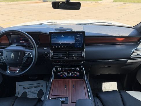 Used 2024 Lincoln Navigator L Reserve AWD/4WD image 29