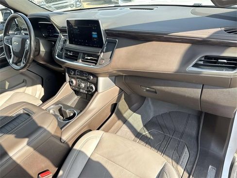 Used 2023 Chevrolet Tahoe LT w/ Luxury Package image 17