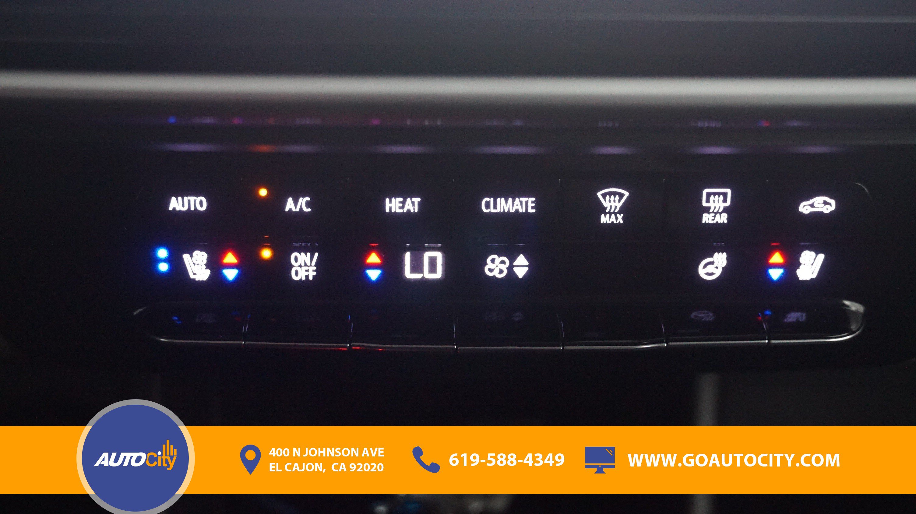 Used 2022 Chevrolet Bolt EUV Premier w/ Sun & Sound Package FWD image 25