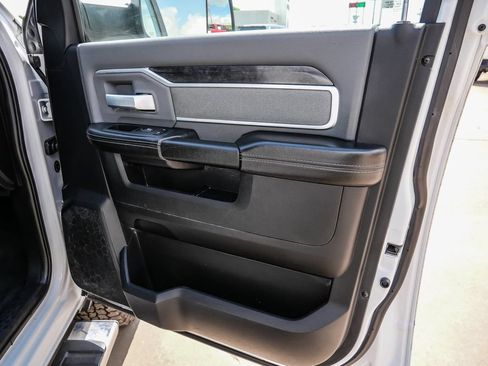 Used 2021 RAM 2500 Big Horn AWD/4WD image 45