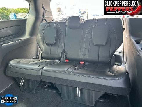 Used 2026 Chrysler Pacifica Select AWD/4WD image 22