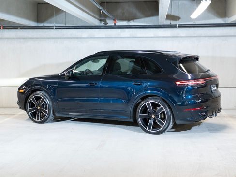 Certified 2023 Porsche Cayenne GTS AWD/4WD image 3