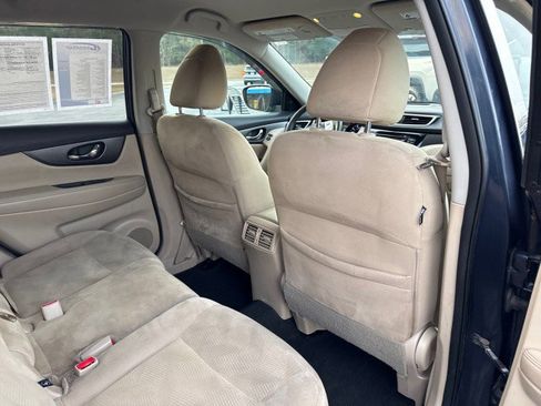 Used 2016 Nissan Rogue SV w/ SV Premium Package image 13