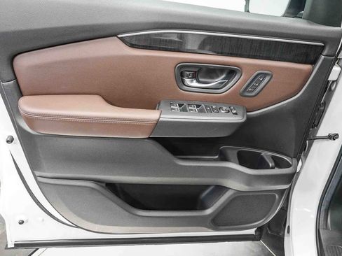 Used 2024 Honda Pilot Elite image 22