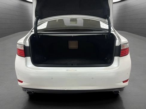 Used 2015 Lexus ES 350 w/ Luxury Package FWD image 19