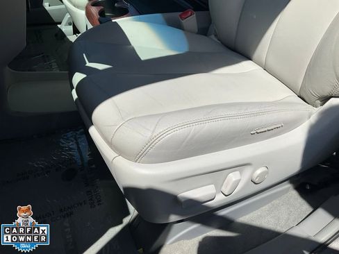 Used 2014 Toyota Sienna XLE image 15