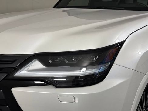 Used 2024 Lexus LX 600 4WD w/ Appearance Package image 14
