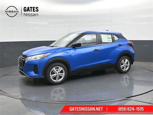 New 2025 Nissan Kicks Play S image 7