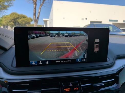 Used 2025 Acura MDX SH-AWD w/ Technology Package image 17