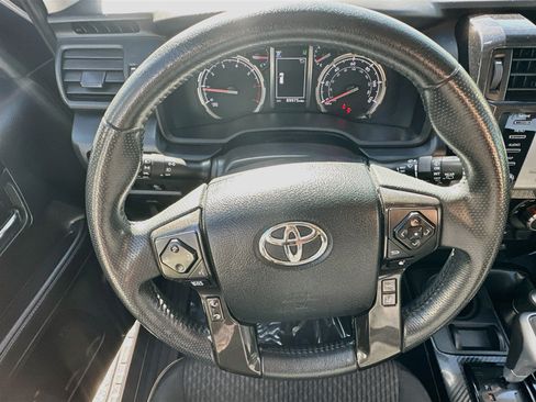 Used 2021 Toyota 4Runner TRD Off-Road AWD/4WD image 18