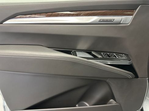 Used 2025 Cadillac Escalade Sport Platinum w/ LPO, Floor Liner Package AWD/4WD image 16