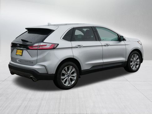 Certified 2019 Ford Edge Titanium w/ Equipment Group 301A AWD/4WD image 7