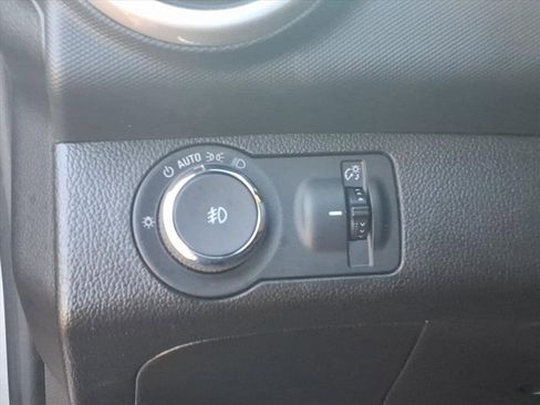 Used 2018 Chevrolet Sonic LT image 16