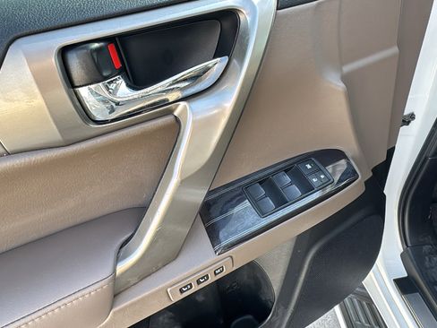 Used 2021 Lexus GX 460 Premium image 13