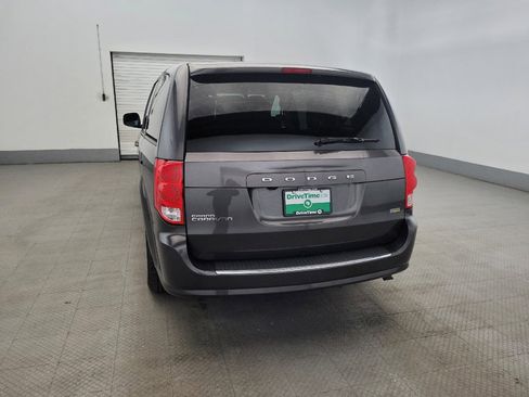 Used 2018 Dodge Grand Caravan SE image 6