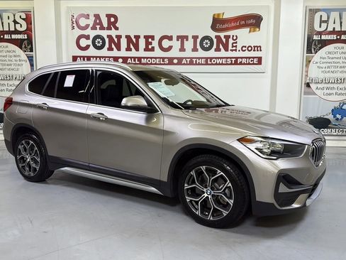 Used 2021 BMW X1 xDrive28i w/ Convenience Package image 1