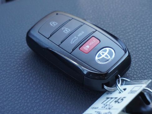 New 2026 Toyota Camry SE FWD image 17