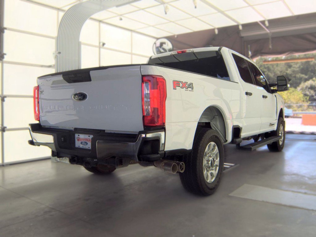Used 2024 Ford F250 XLT w/ FX4 Off-Road Package AWD/4WD image 4